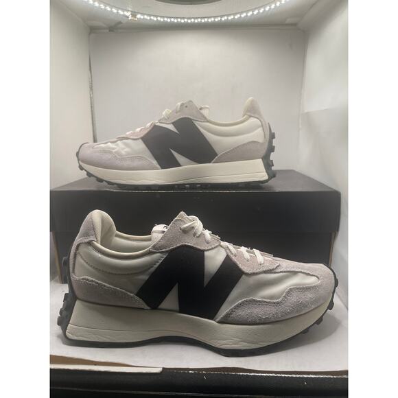 Women's New Balance WS327FE Sea Salt/White/Black Suede Size 9 - Picture 9 of 10